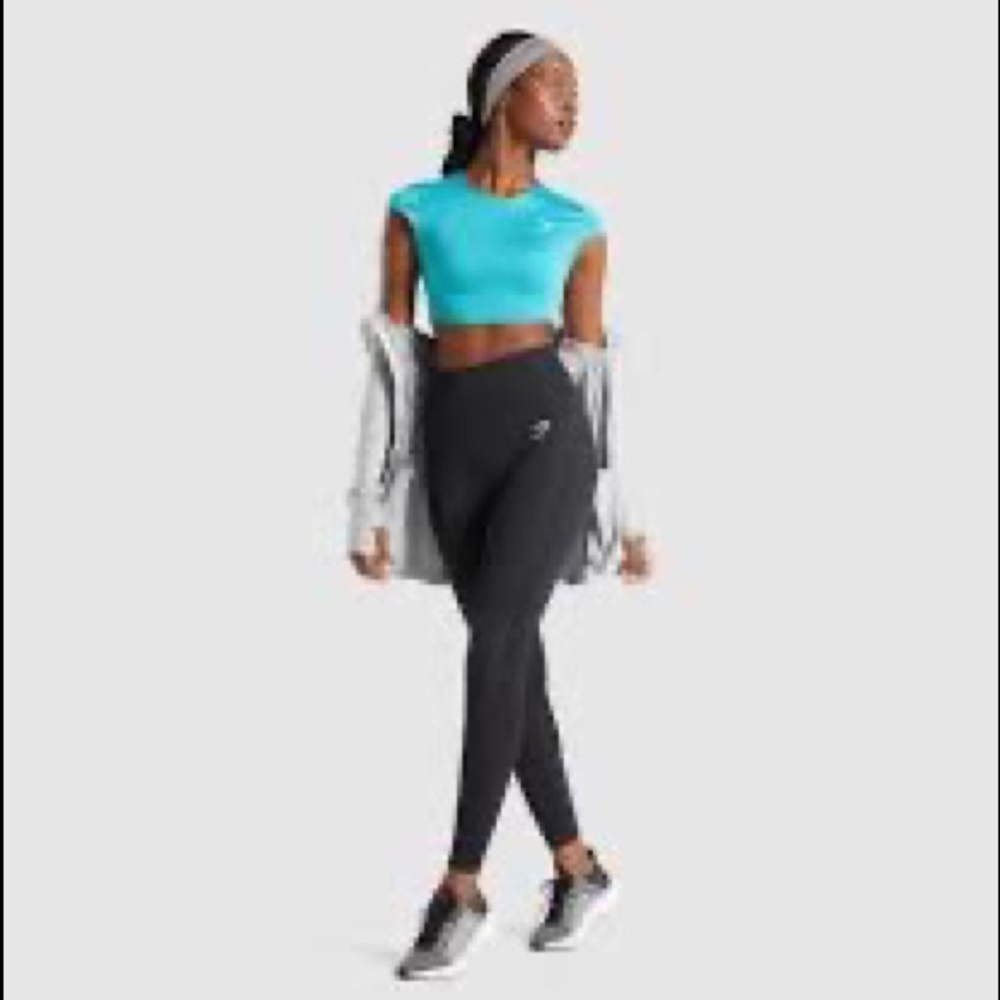 Gymshark Apex crop top